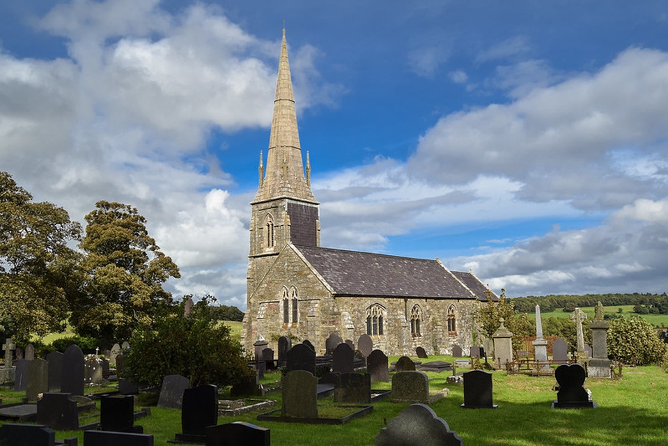 Llun o Eglwys Llanedwen | Image of St Edwen (Llanedwen)